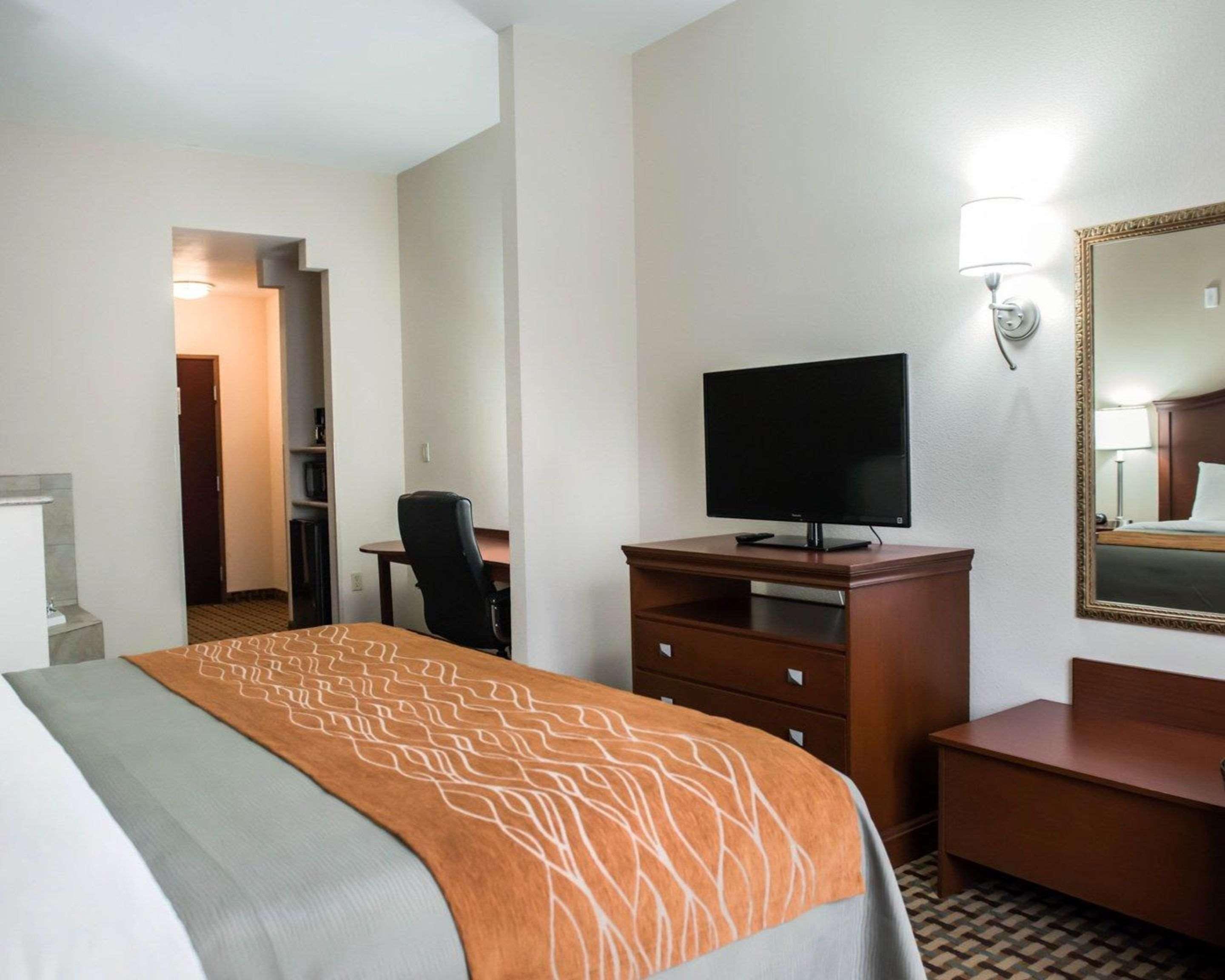 Comfort Inn & Suites Midway - Tallahassee West Extérieur photo