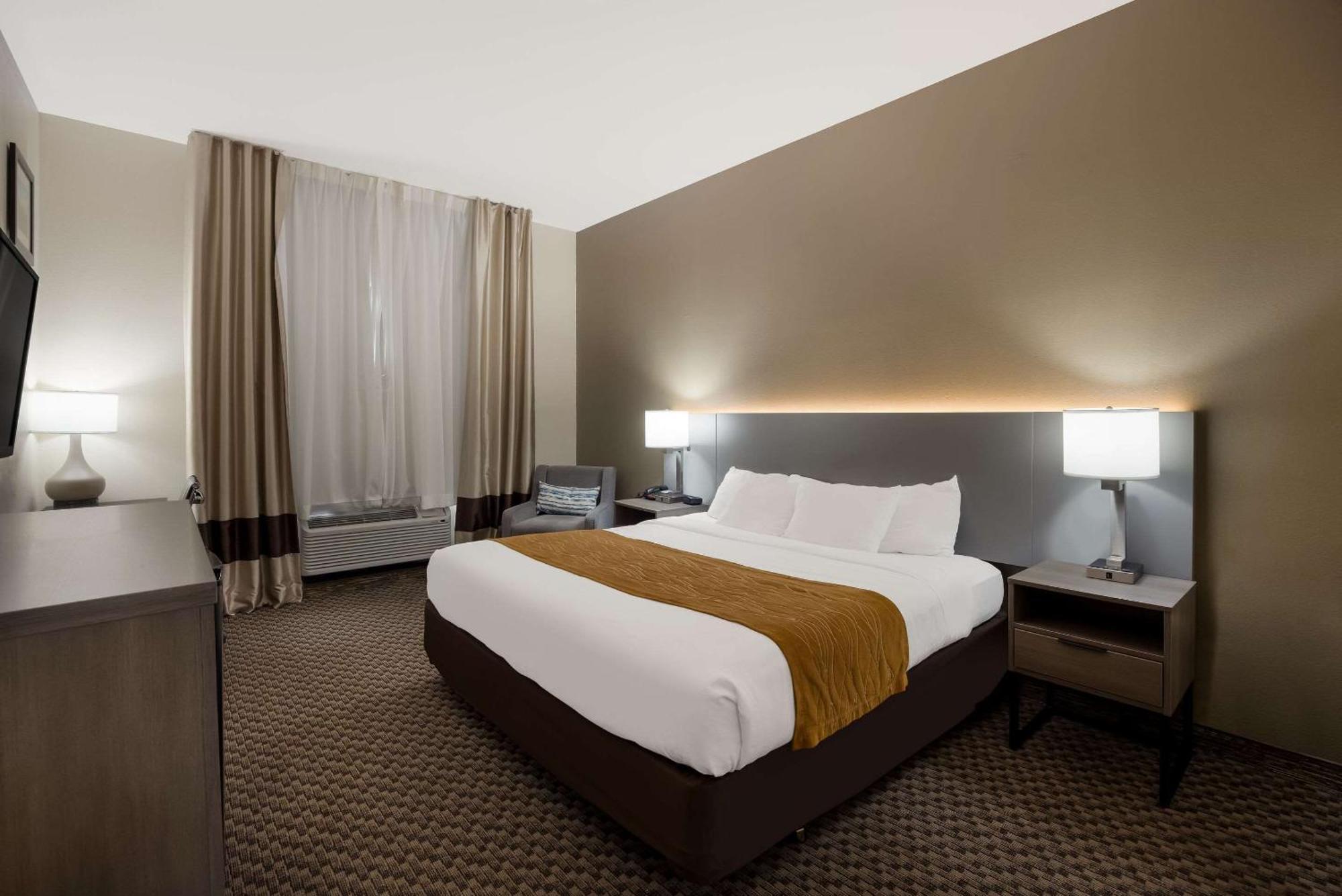 Comfort Inn & Suites Midway - Tallahassee West Extérieur photo
