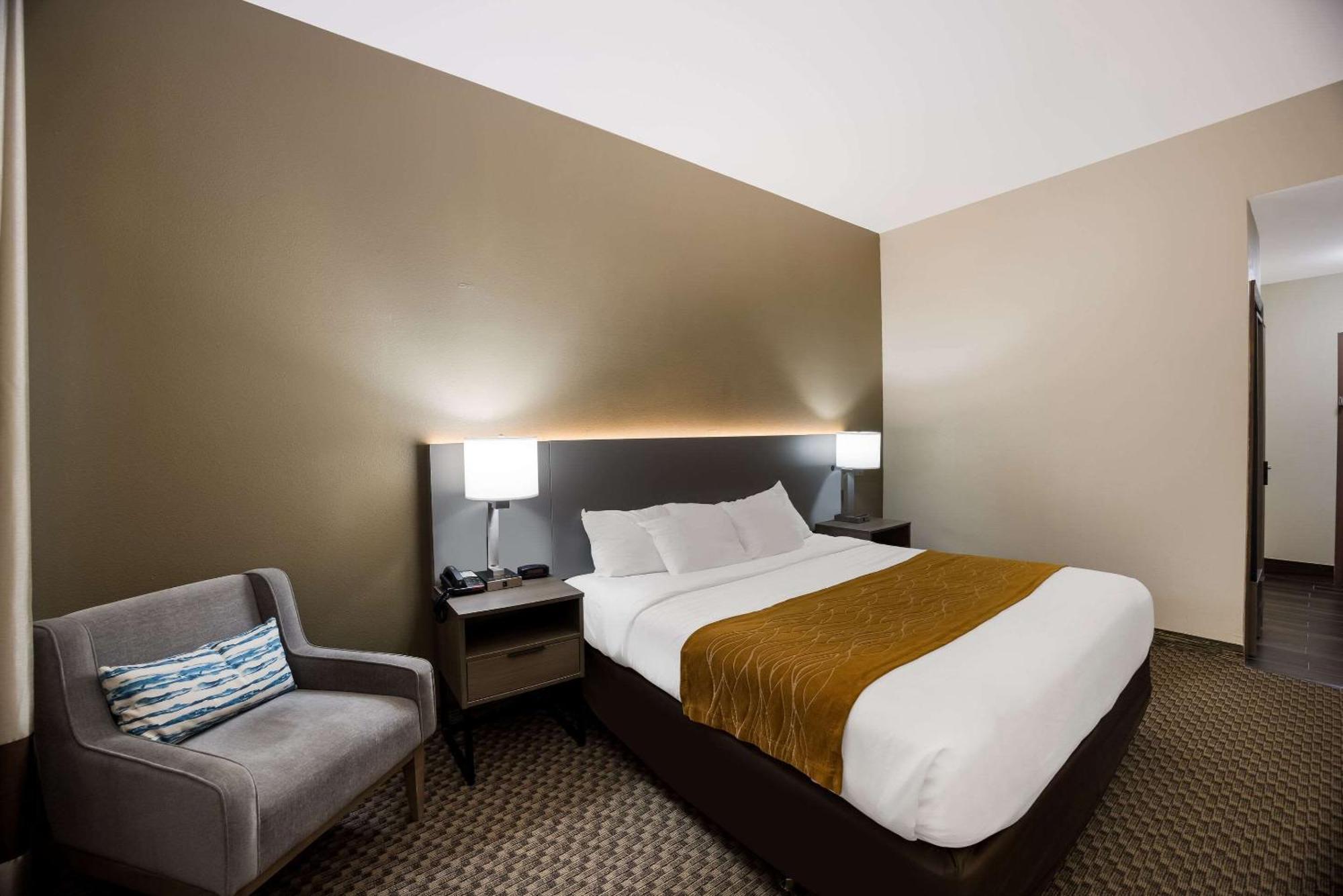 Comfort Inn & Suites Midway - Tallahassee West Extérieur photo